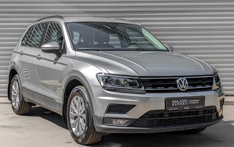 Volkswagen Tiguan II, 2020 год, 3 040 000 рублей, 3 фотография