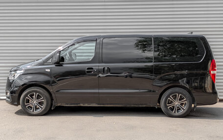 Hyundai H-1 II рестайлинг, 2019 год, 3 255 000 рублей, 8 фотография