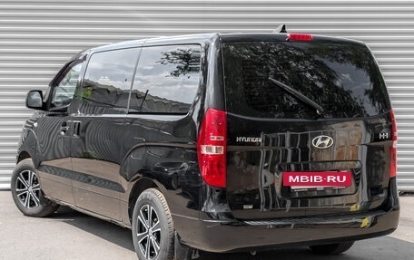 Hyundai H-1 II рестайлинг, 2019 год, 3 255 000 рублей, 7 фотография