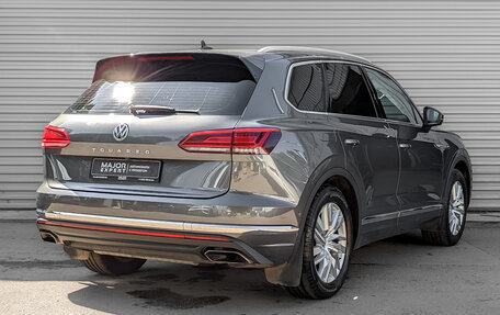 Volkswagen Touareg III, 2019 год, 6 355 000 рублей, 5 фотография