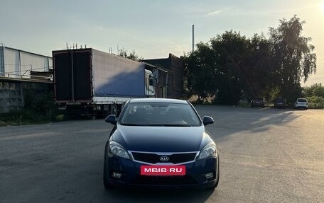 KIA cee'd I рестайлинг, 2009 год, 600 000 рублей, 2 фотография