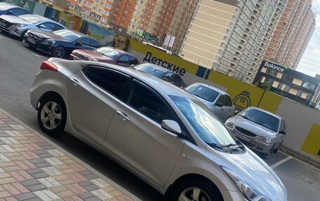 Hyundai Elantra V, 2013 год, 870 000 рублей, 3 фотография