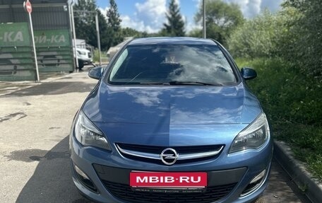 Opel Astra J, 2014 год, 2 фотография