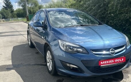 Opel Astra J, 2014 год, 3 фотография