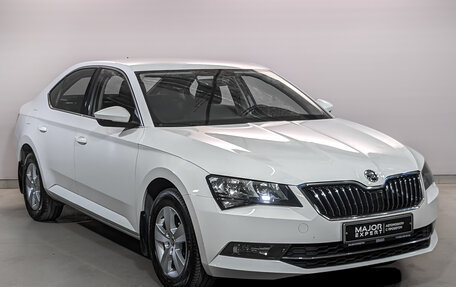 Skoda Superb III рестайлинг, 2018 год, 2 730 000 рублей, 3 фотография