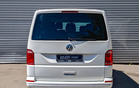 Volkswagen Caravelle T6 рестайлинг, 2019 год, 2 750 000 рублей, 6 фотография