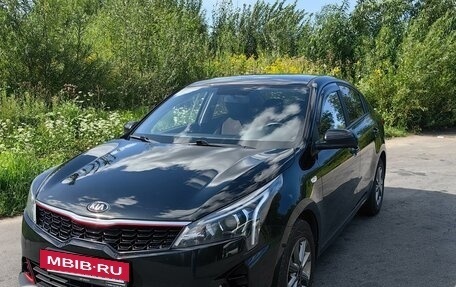 KIA Rio IV, 2021 год, 1 950 000 рублей, 2 фотография