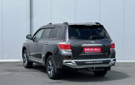 Toyota Highlander III, 2011 год, 2 135 000 рублей, 7 фотография