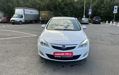 Opel Astra J, 2011 год, 800 000 рублей, 1 фотография