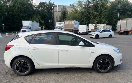 Opel Astra J, 2011 год, 800 000 рублей, 2 фотография