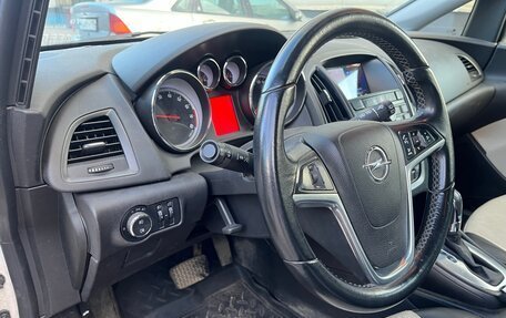 Opel Astra J, 2011 год, 800 000 рублей, 8 фотография