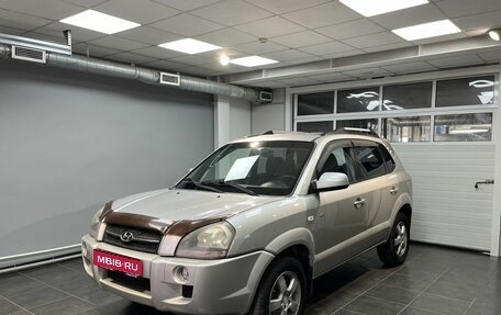 Hyundai Tucson III, 2006 год, 810 000 рублей, 1 фотография