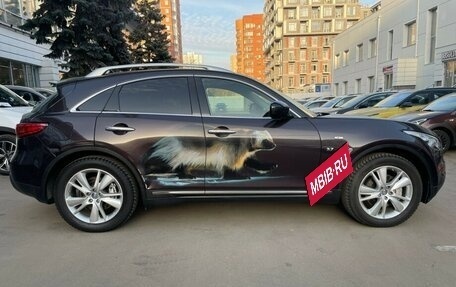 Infiniti QX70, 2014 год, 2 650 000 рублей, 8 фотография