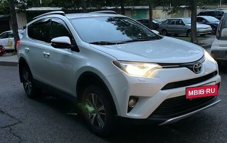 Toyota RAV4, 2015 год, 2 500 000 рублей, 3 фотография