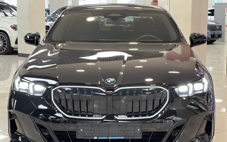 BMW 5 серия, 2023 год, 9 100 000 рублей, 2 фотография