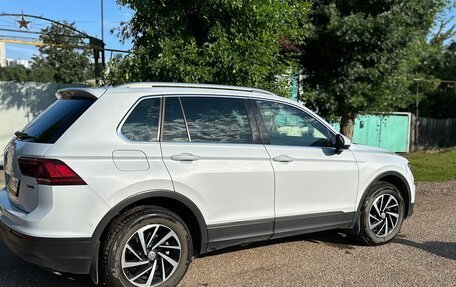 Volkswagen Tiguan II, 2018 год, 2 980 000 рублей, 3 фотография