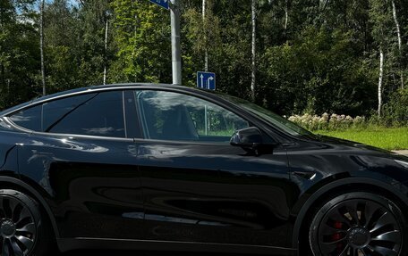 Tesla Model Y I, 2022 год, 6 000 000 рублей, 4 фотография