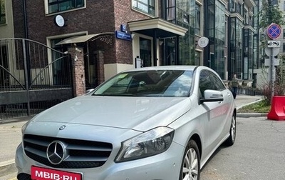 Mercedes-Benz A-Класс, 2015 год, 1 600 000 рублей, 1 фотография