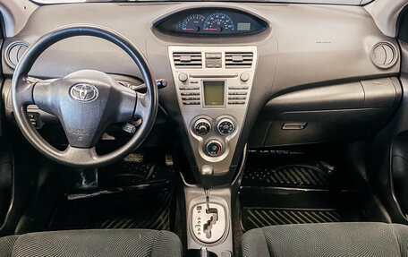 Toyota Yaris III рестайлинг, 2008 год, 665 800 рублей, 16 фотография