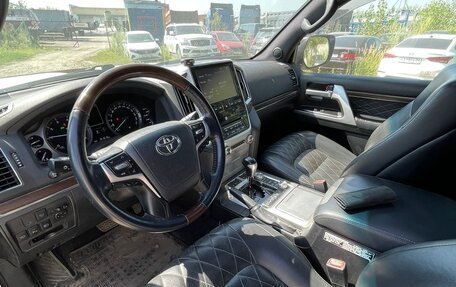 Toyota Land Cruiser 200, 2017 год, 8 фотография