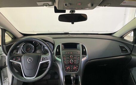 Opel Astra J, 2014 год, 12 фотография