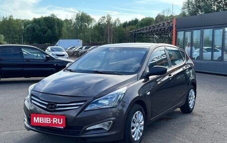 Hyundai Solaris II рестайлинг, 2015 год, 599 000 рублей, 2 фотография