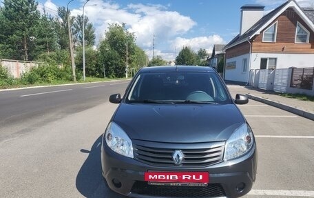 Renault Sandero I, 2010 год, 680 000 рублей, 2 фотография