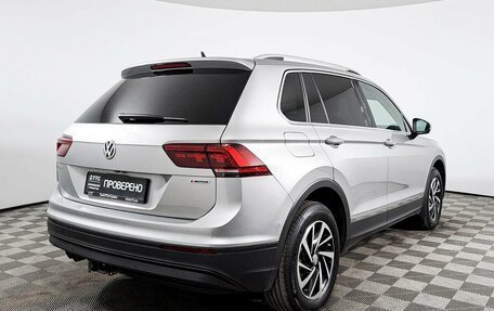 Volkswagen Tiguan II, 2018 год, 3 230 800 рублей, 5 фотография