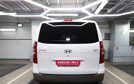 Hyundai H-1 II рестайлинг, 2014 год, 5 фотография