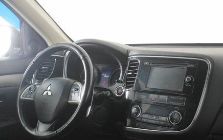 Mitsubishi Outlander III рестайлинг 3, 2014 год, 9 фотография