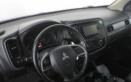 Mitsubishi Outlander III рестайлинг 3, 2014 год, 13 фотография