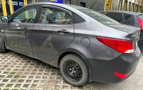 Hyundai Solaris II рестайлинг, 2016 год, 580 000 рублей, 3 фотография