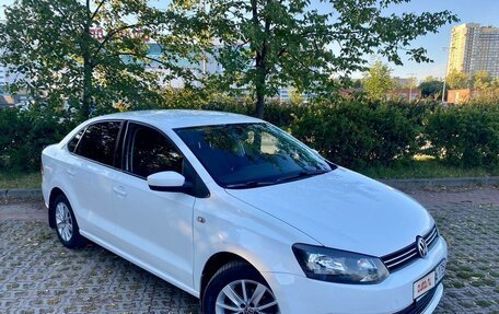 Volkswagen Polo VI (EU Market), 2013 год, 897 000 рублей, 2 фотография