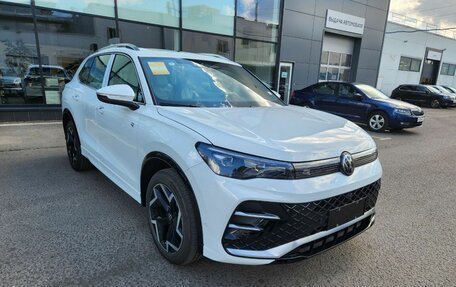 Volkswagen Tiguan, 2024 год, 7 100 000 рублей, 3 фотография