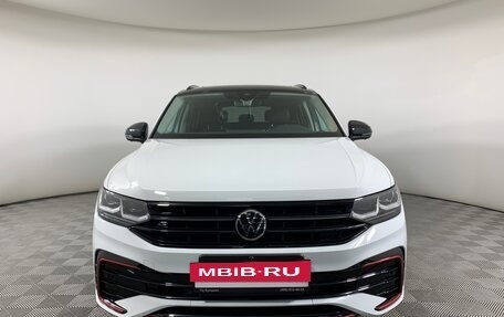 Volkswagen Tiguan II, 2023 год, 4 890 000 рублей, 2 фотография