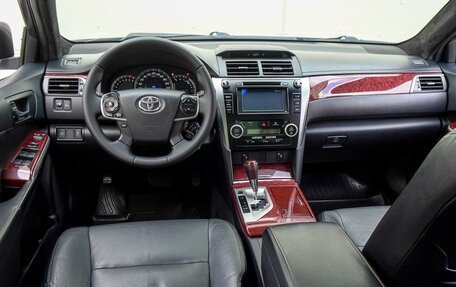 Toyota Camry, 2013 год, 1 698 000 рублей, 6 фотография