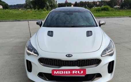 KIA Stinger I, 2018 год, 2 500 000 рублей, 2 фотография