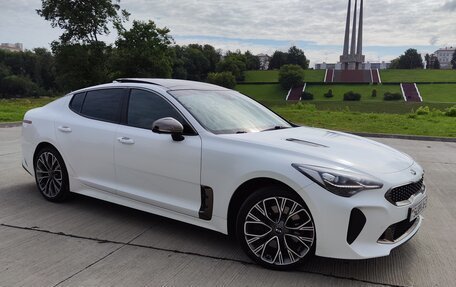 KIA Stinger I, 2018 год, 2 500 000 рублей, 10 фотография