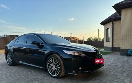 Toyota Camry, 2018 год, 2 950 000 рублей, 3 фотография