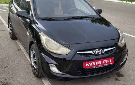 Hyundai Solaris II рестайлинг, 2013 год, 620 000 рублей, 2 фотография