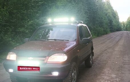 Chevrolet Niva I рестайлинг, 2005 год, 300 000 рублей, 2 фотография