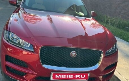 Jaguar F-Pace, 2019 год, 4 995 000 рублей, 2 фотография