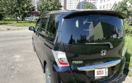 Honda Freed I, 2011 год, 1 350 000 рублей, 14 фотография