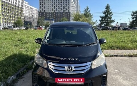 Honda Freed I, 2011 год, 1 350 000 рублей, 2 фотография