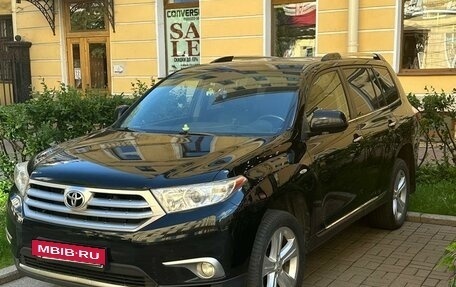 Toyota Highlander III, 2010 год, 2 080 000 рублей, 2 фотография