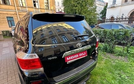 Toyota Highlander III, 2010 год, 2 080 000 рублей, 5 фотография