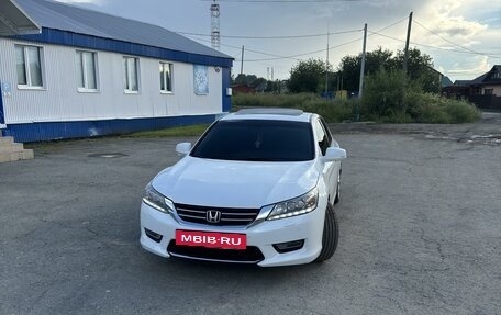 Honda Accord IX рестайлинг, 2013 год, 1 900 000 рублей, 5 фотография