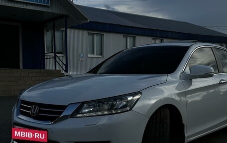 Honda Accord IX рестайлинг, 2013 год, 1 900 000 рублей, 2 фотография