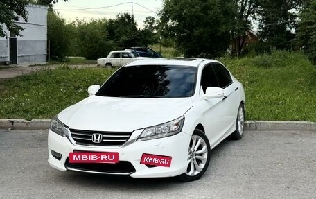 Honda Accord IX рестайлинг, 2013 год, 1 900 000 рублей, 4 фотография