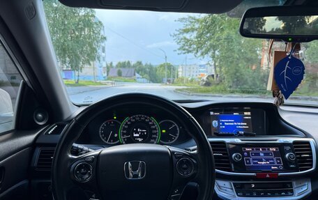 Honda Accord IX рестайлинг, 2013 год, 1 900 000 рублей, 22 фотография